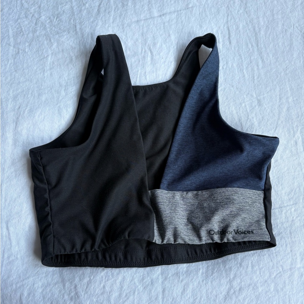 Outdoor Voices Women's Tri-Tone Sports Bra - Black, Navy, Gray